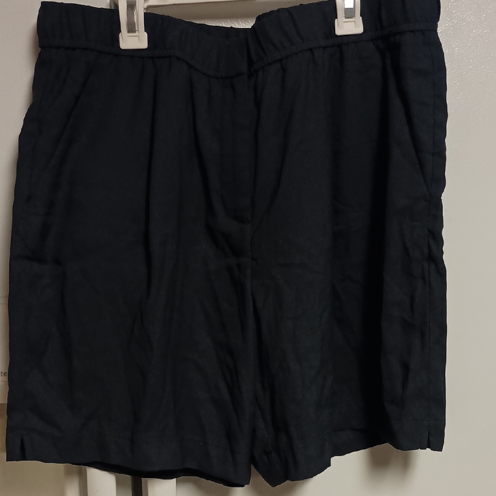 Elegant Black Women's Shorts